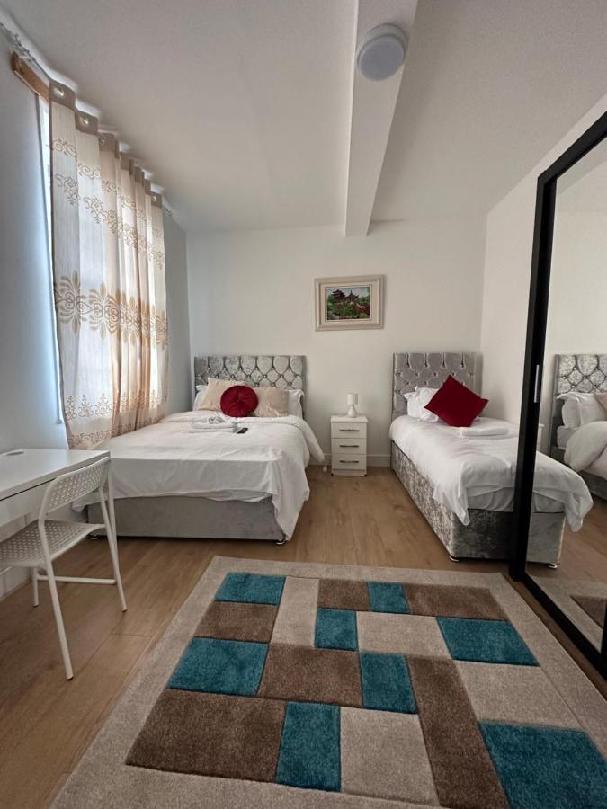 City Lodge Shadwell Лондон Экстерьер фото